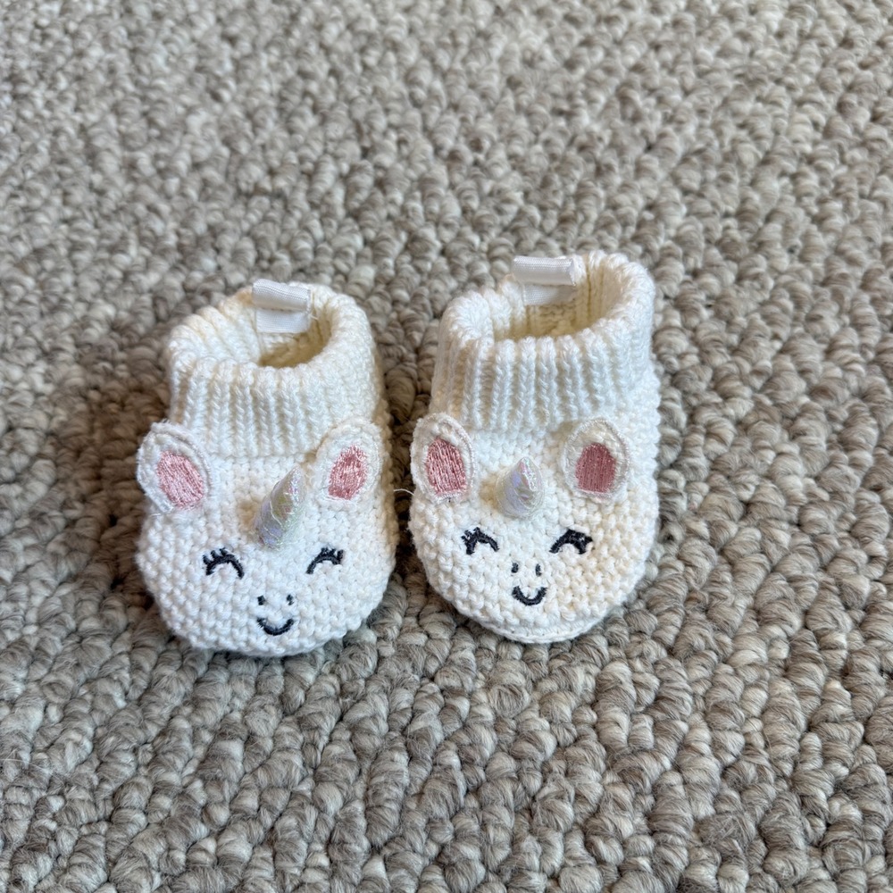 Crochet Unicorn Baby Booties Cream Knit Iridescent Horn Slippers Size 0-6 Months